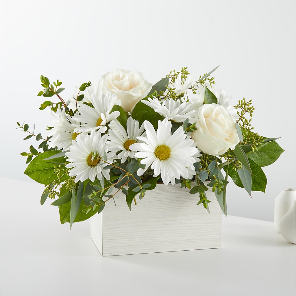 Fresh Linen Box Bouquet – Black Orchid Florist, Santa Ana CA