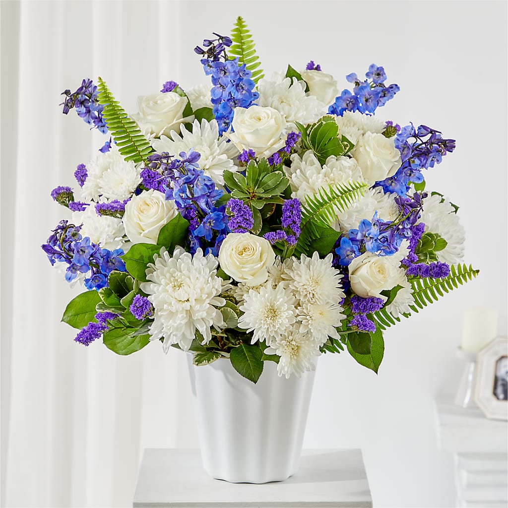 Hold Dear Tabletop Basket – Black Orchid Florist, Santa Ana CA