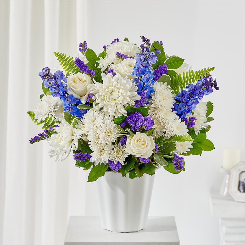 Hold Dear Tabletop Basket – Black Orchid Florist, Santa Ana CA
