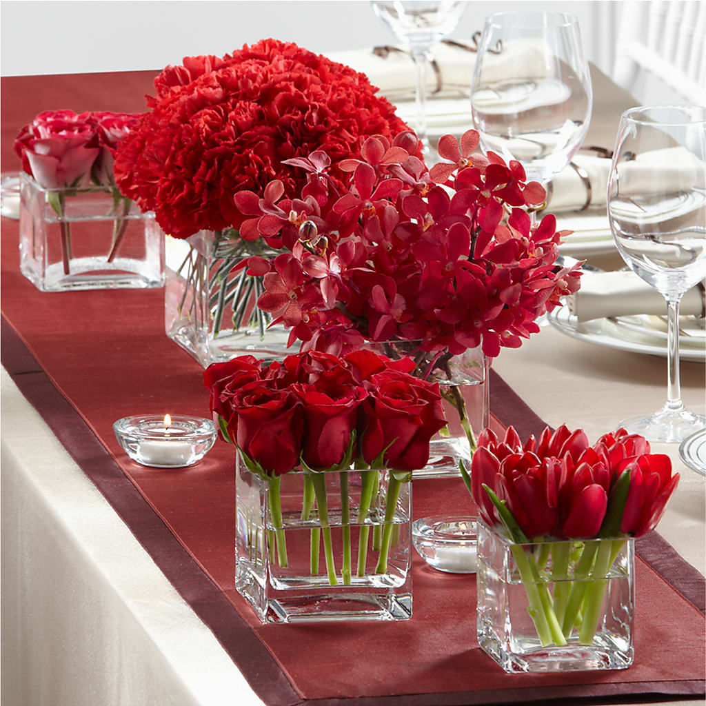 Modern Grace Centerpiece – Black Orchid Florist, Santa Ana CA